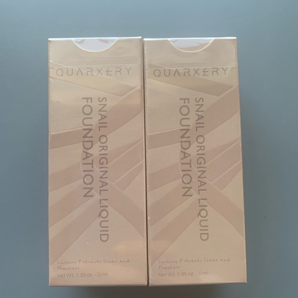 2 x Snail Liquid Moisturizing Holding Foundation Walnut 201MD NWT - Picture 2 of 9